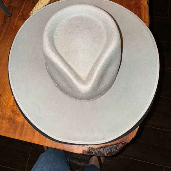 Men’s  Gray Wide-Brim Fedora Hat - Picture 6 of 8